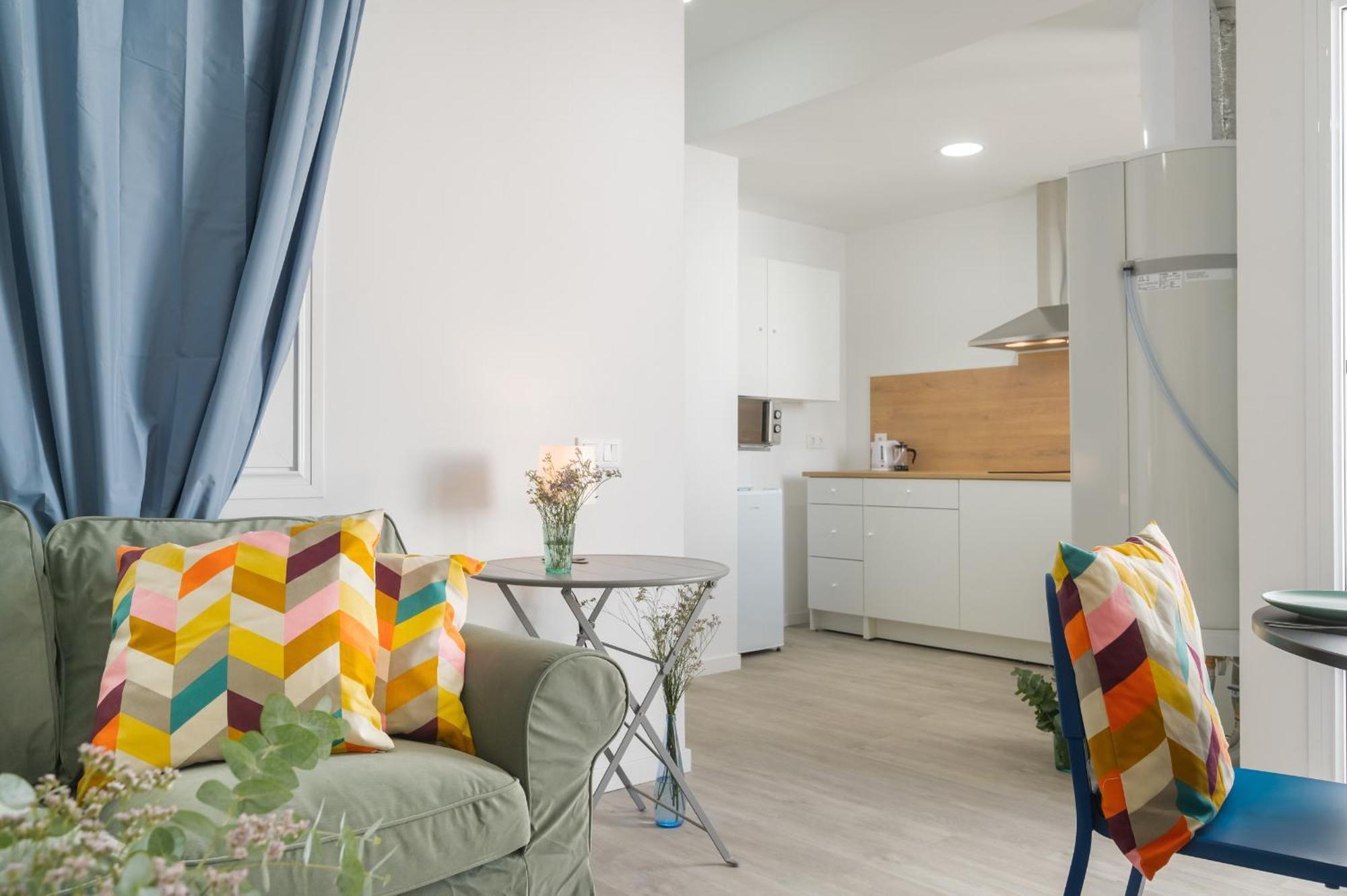 Apartment Anfitrion Triana 4 *